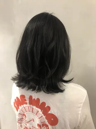 ミディアム ボブ/縮毛矯正/ レイヤー/塚田のヘアスタイル