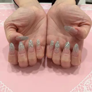ネイル H'ami Nail Salon所属・りか 長さ出しのネイルデザイン