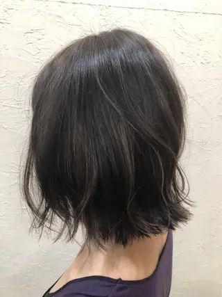 ミディアム カラー 出村谷 雄太のヘアスタイル