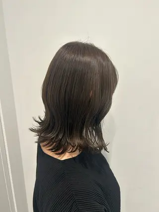 ミディアム レイヤー・ナチュラル RUKUのヘアスタイル