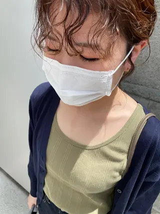 ショート パーマ ヘアアレンジ satsuki 暖色・ブラウンカラーのヘアスタイル