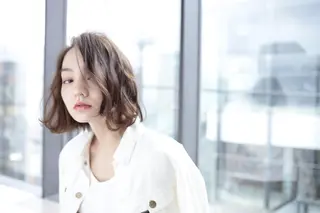 ミディアム 宮内 真乃のヘアスタイル