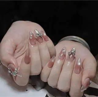 ネイル T. Leeのネイルデザイン