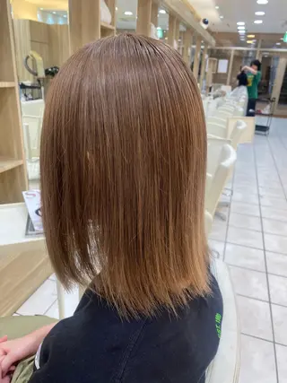 ミディアム 内山 歩美のヘアスタイル