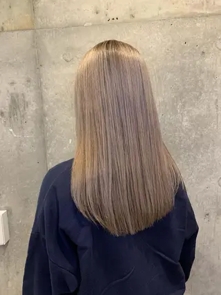 ロング カラー toi【トワ】所属・安達 俊亮のヘアスタイル