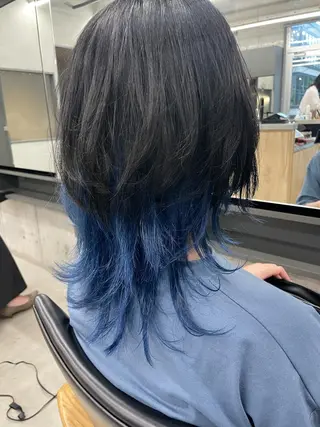 セミロング カラー SALOWIN池袋East店3F所属・インナーカラー 推し ブリーチ  髪質改善のヘアスタイル