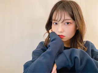 ミディアム タニモト ミユキのヘアスタイル