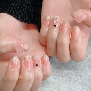 ネイル haleyume所属・shino🌟 痛ネイルのネイルデザイン