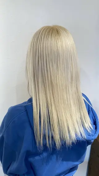 セミロング カラー HUES（ヒューズ）所属・無料カットモデル✂️ 城下竜二のヘアスタイル