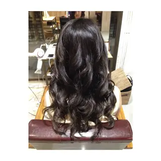 ミディアム セミロング ロング カラー パーマ アオガミ （前髪顔周りカット）のヘアスタイル