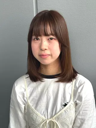 ミディアム 伊藤 優花のヘアスタイル