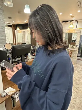 ミディアム カラー グランルシア梅田所属・女性指名人気no.1 尾崎のヘアスタイル