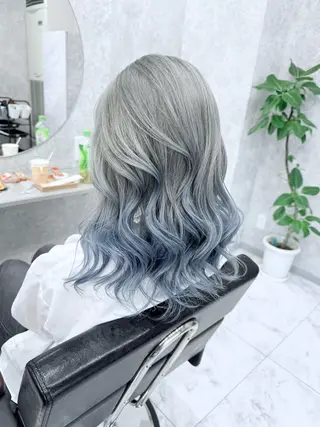 セミロング カラー 🌈派手髪ハイトーン 🌈鈴木亮太🌈のヘアスタイル