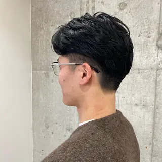 ショート メンズ センターパート/ニ ュアンスパーマのヘアスタイル