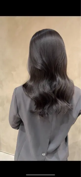 セミロング L'EANE THE TOKYO所属・美顔形成カット｜青山 髪質改善｜三浦秀太郎のヘアスタイル