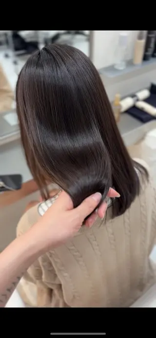 ミディアム カラー パーマ TOMO/ブリーチ 無しオリーブのヘアスタイル