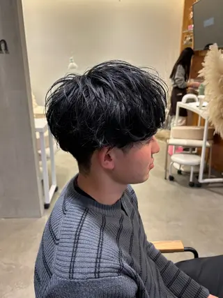 カラー メンズ 小木曽 里華のヘアスタイル