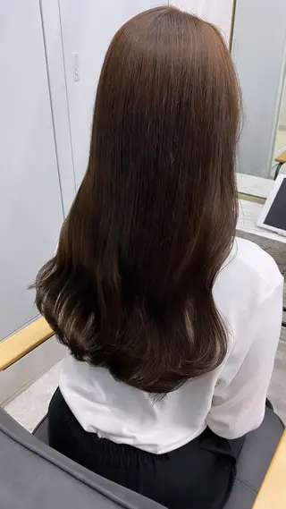 ロング AKANE 【zina新宿】のヘアスタイル