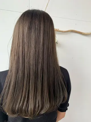 ロング カラー RINKA 琳茄のヘアスタイル