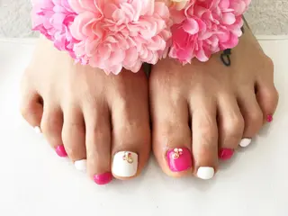 ネイル Petit Fleur所属・青柳 亜梨奈のマツエク・マツパデザイン