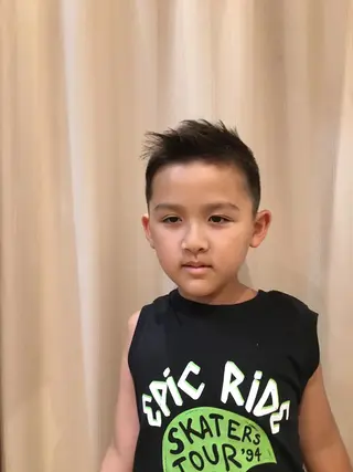 キッズ 早田 明美のヘアスタイル