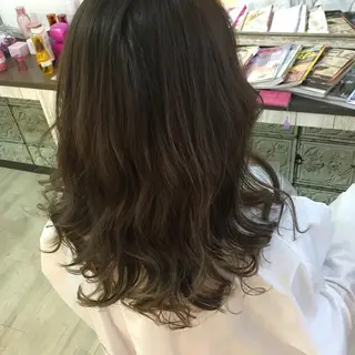 セミロング トレヴァー デルチザンのヘアスタイル
