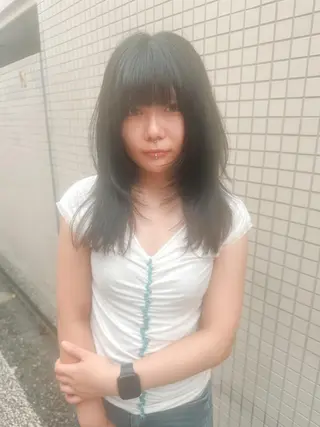 セミロング カラー レイヤー/ウルフ/ ハッシュカット/ダイのヘアスタイル