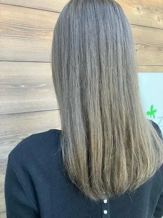 ロング 鈴木 香哉子のヘアスタイル