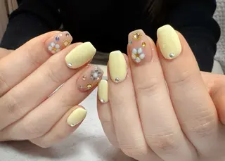 ネイル Flower nailsalon 2号店所属・U M. nailのネイルデザイン