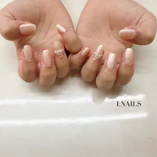 ネイル アイネイルズ所属・早川 梓のネイルデザイン