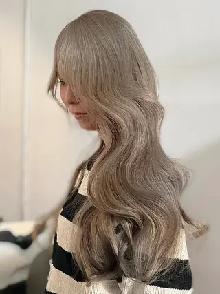 ロング ムラ修正ブリーチ 山田眞之介のヘアスタイル