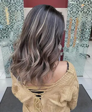 セミロング ダブルカラー🌈 miinaのヘアスタイル
