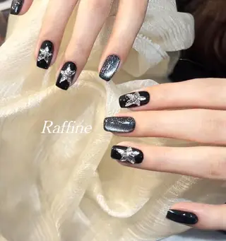 ネイル RAFFINE haru🦋🩵のネイルデザイン