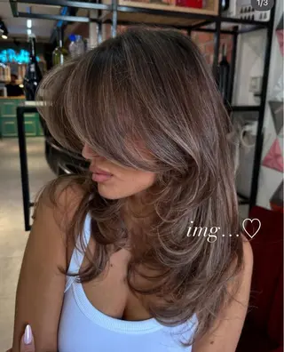 ロング YOLO 渋谷 RIONAのヘアスタイル