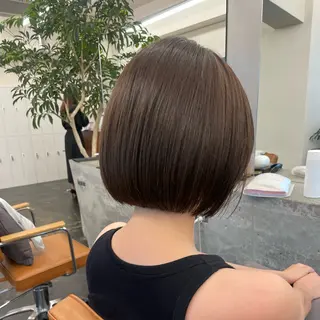 ショート 暖色カラー/ おおいえひびきのヘアスタイル