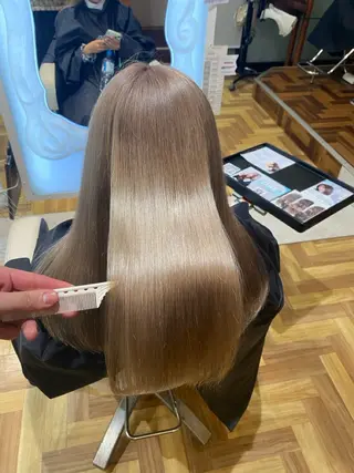 セミロング _WHITE難波店[アンダーバーホワイト]所属・艶カラー/髪質改善 /韓国風/中村嘉秀のヘアスタイル