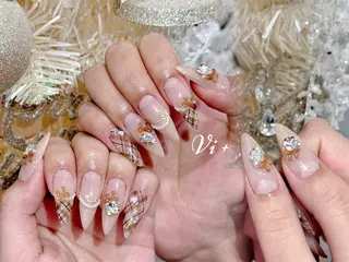 ネイル ✨Nailsalon Vi+✨のネイルデザイン