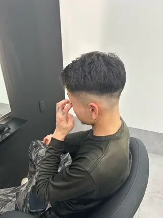 ロング 善財 康葵のヘアスタイル