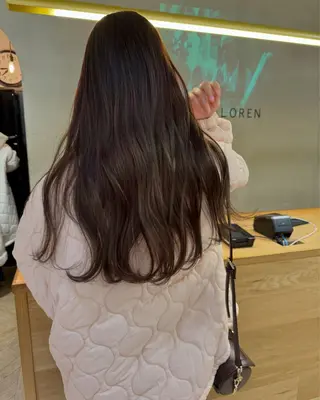 ロング 透明感🎀LOREN エリコ🌈のヘアスタイル