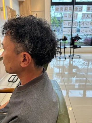 パーマ メンズ 温水 愛華のヘアスタイル