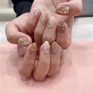 ネイル The Bomのマツエク・マツパデザイン