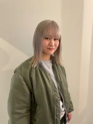ミディアム カラー 渋谷 留菜のヘアスタイル