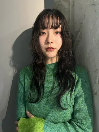 ロング パーマ eim AYUKAのヘアスタイル