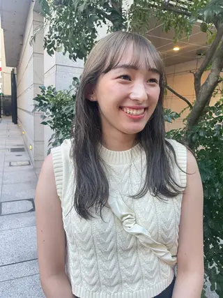 セミロング カラー mei｜顔まわり ×透明感カラーのヘアスタイル