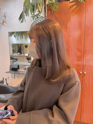 セミロング 柔らかブラウン/顔周 りレイヤー♡ユウシのヘアスタイル