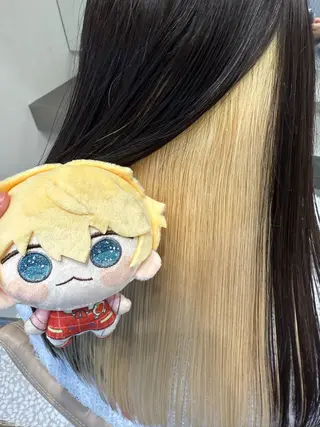ロング カラー インナーカラー 推し ブリーチ 髪質改善のヘアスタイル