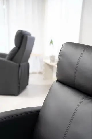 アイブロウ 【メンズ眉毛サロン】アカヌケボーイズクラブ｜三軒茶屋所属・メンズ専門眉毛サロン 三軒茶屋の眉毛・アイブロウイメージ