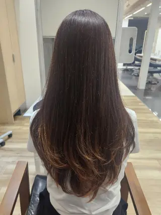 ロング Earth八幡西店 momoのヘアスタイル