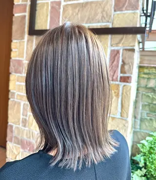 セミロング 西出 茉燦のヘアスタイル