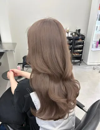 ロング カラー 堀江/透明感 ベージュ/白川幸太のヘアスタイル